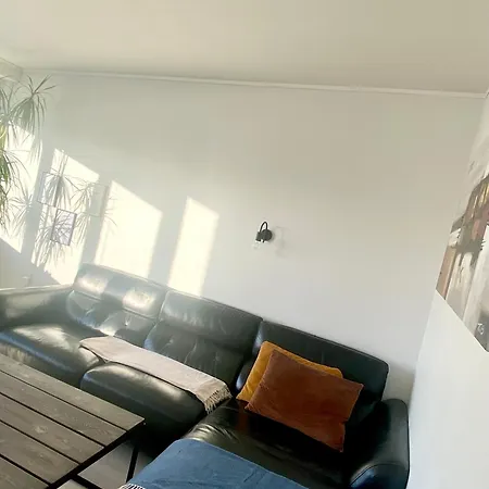 New - Close To Center *