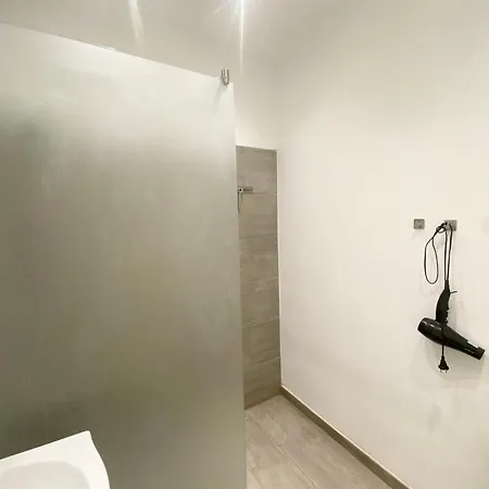 Apartment New - Close To Center